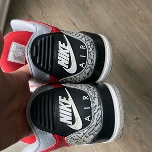JORDAN 3s USED NO BOX